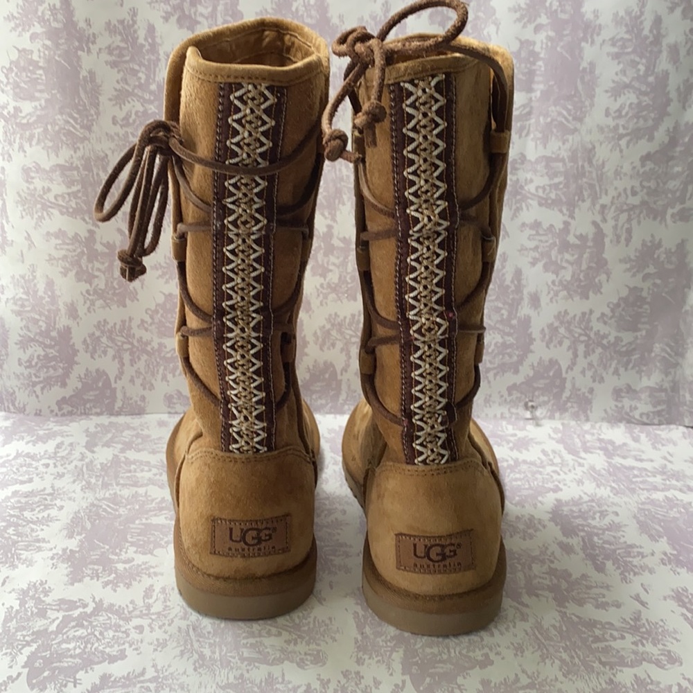 UGG Australia women Boots size 6